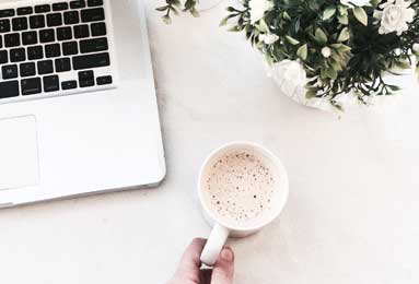 人民银行行长潘功胜出席第53届世界货币与金融委员会会议