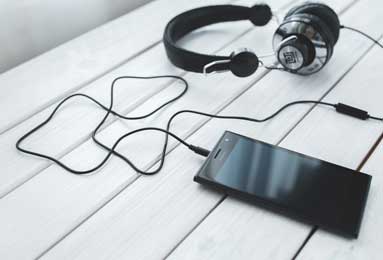 特朗普告知北约“离远点” 批评其在需要时毫无用处